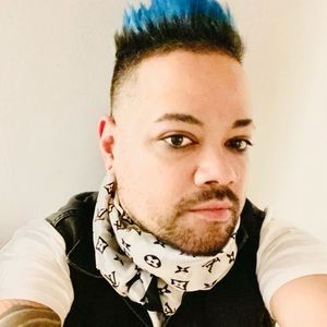 Louis Vuitton Scarf/Wrap